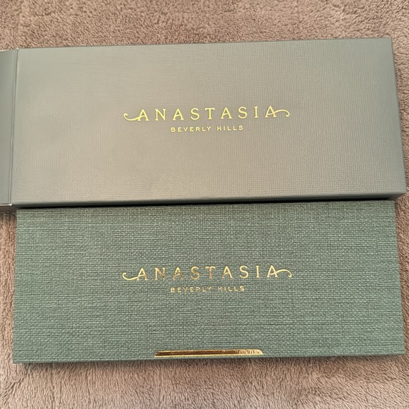 BNIB ANASTASIA BEVERLY HILLS NOUVEAU PALETTE